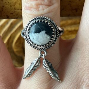 White Buffalo Turquoise Sterling Silver Feather Ring Size 6